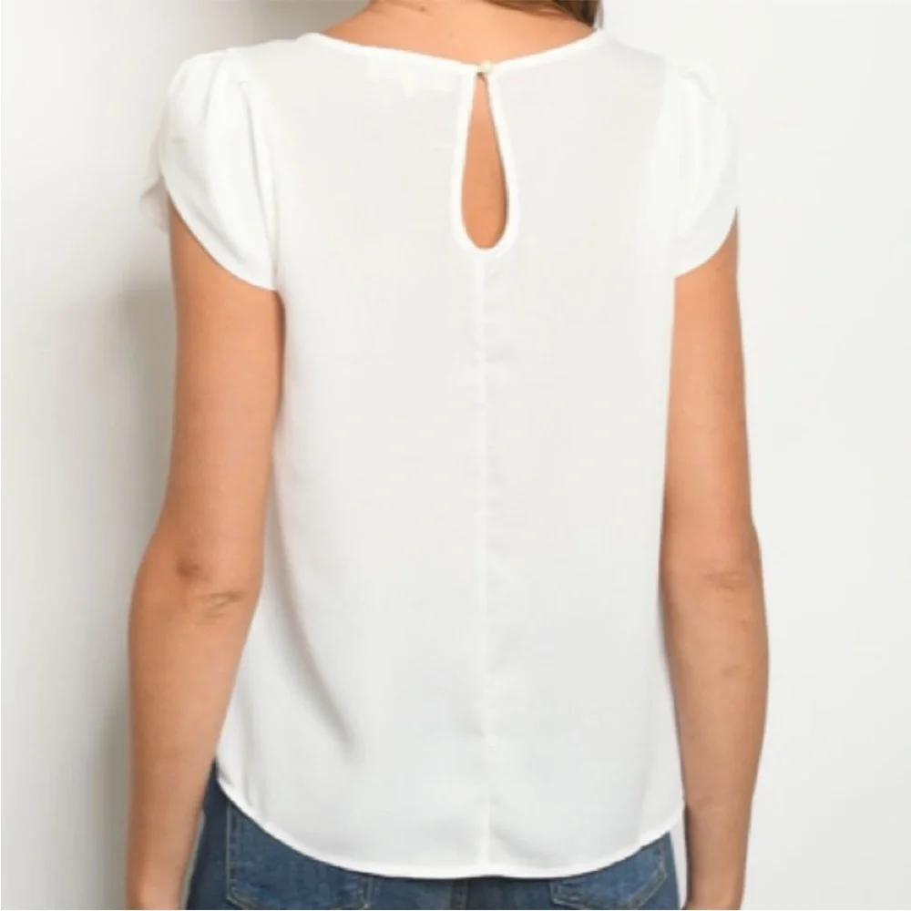 Creamy White Short Sleeve Blouse - Picture 10 of 10